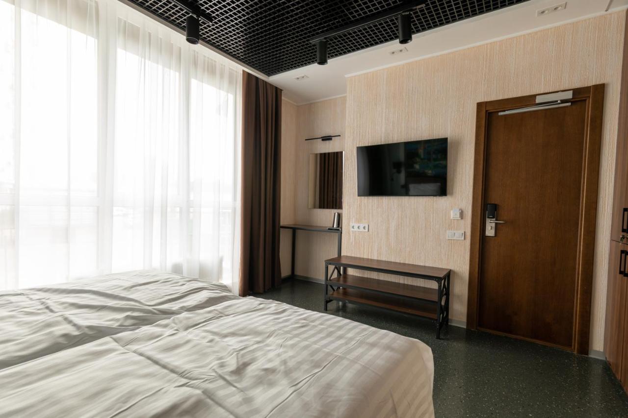 Misto Capsule Hotel Kiew Exterior foto